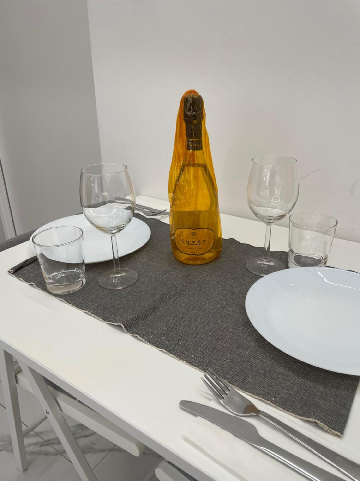 Appartamento Luxury 6 Al Duomo Di Parma Esterno foto